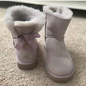 Uggs mini bailey bow.